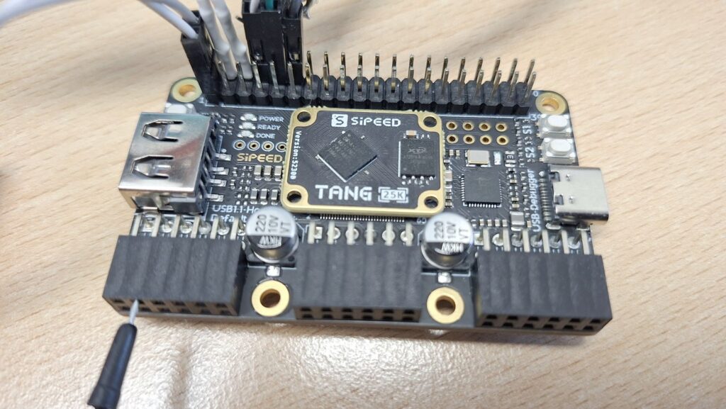 Tang Primer 25K Base Board mit aufgestecktem Core-Board